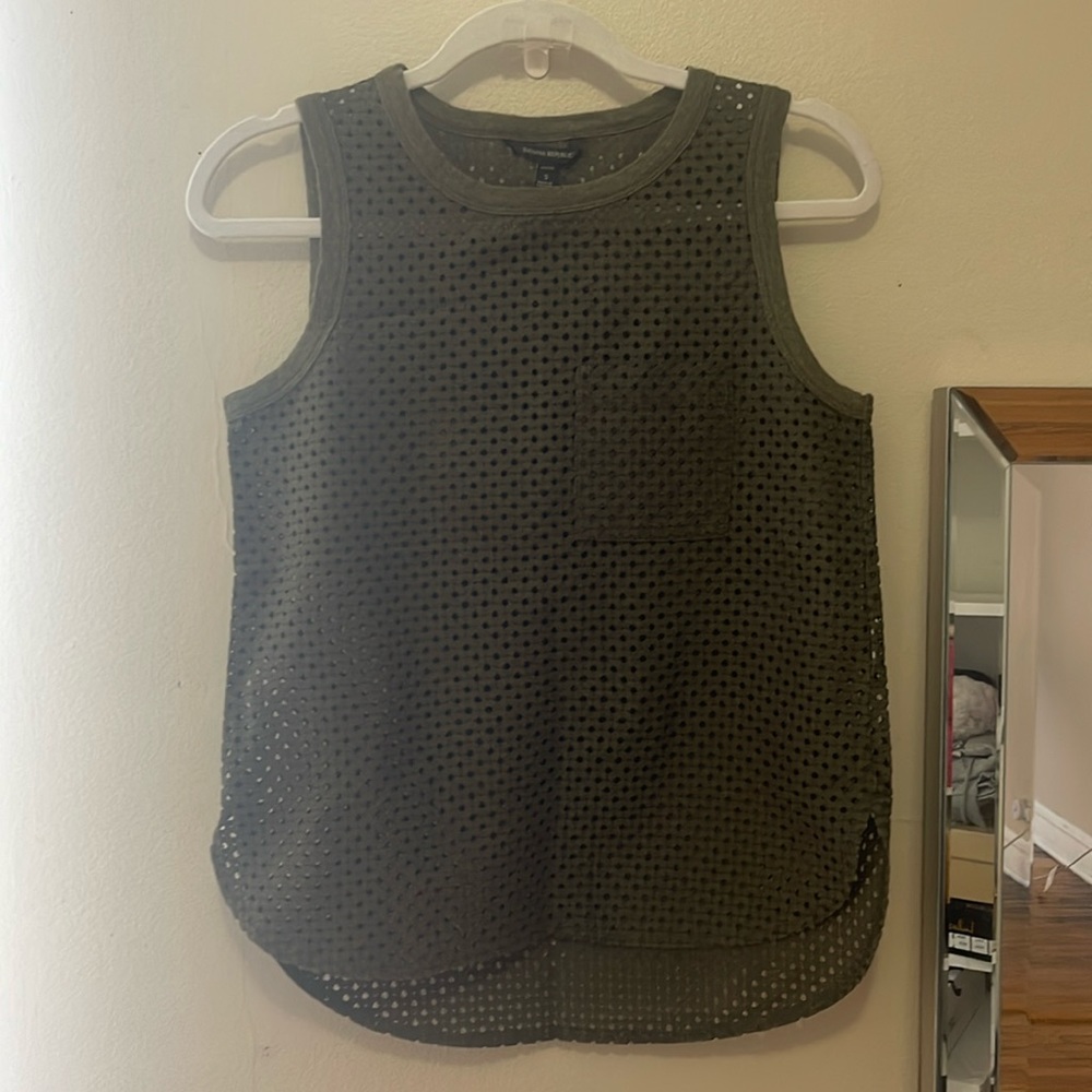 Banana Republic Women’s casual tank top